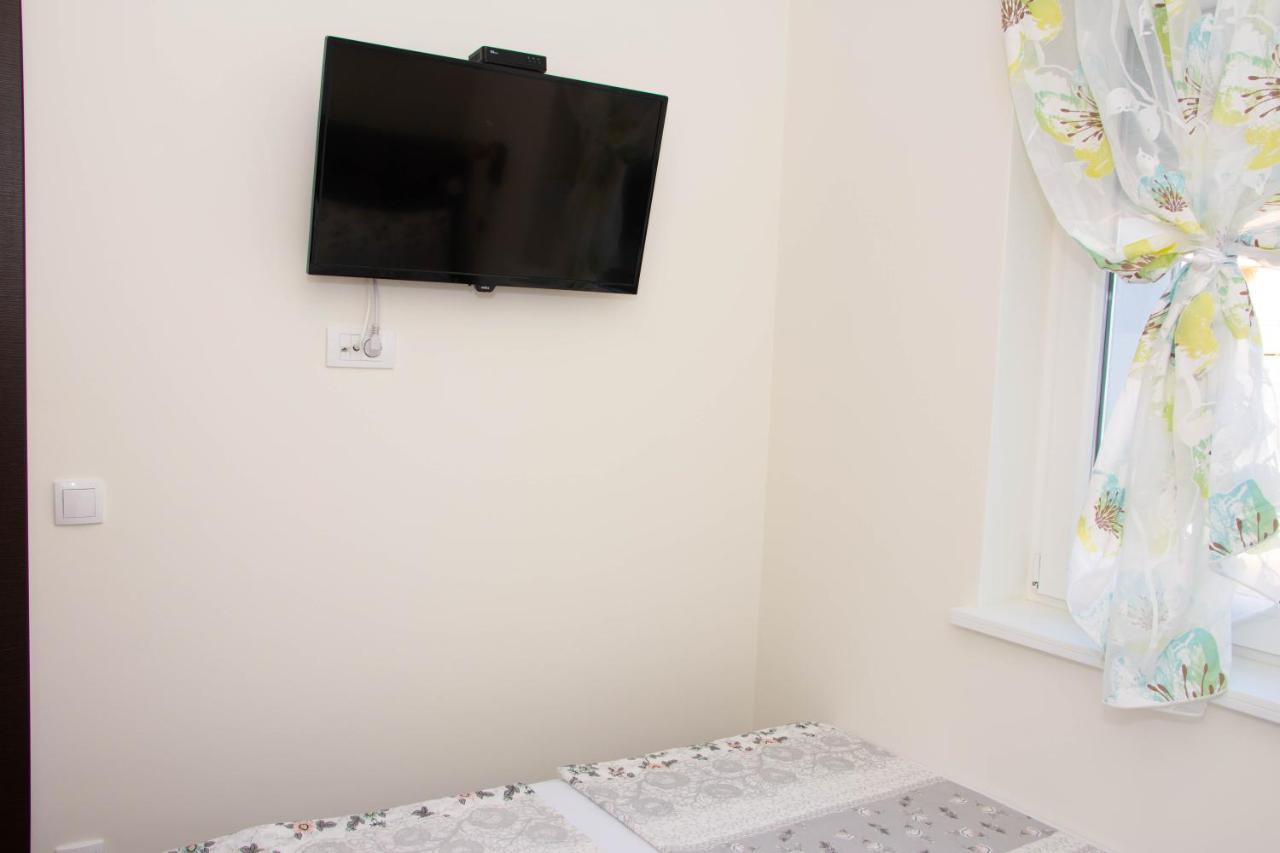Laura Apartment Novi Sad Bagian luar foto
