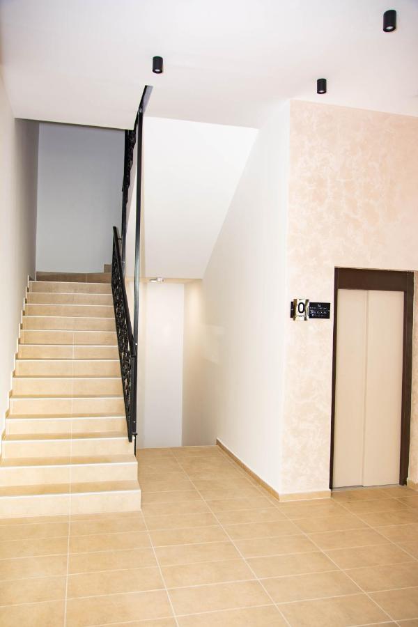Laura Apartment Novi Sad Bagian luar foto