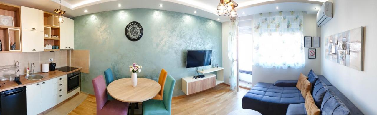 Laura Apartment Novi Sad Bagian luar foto